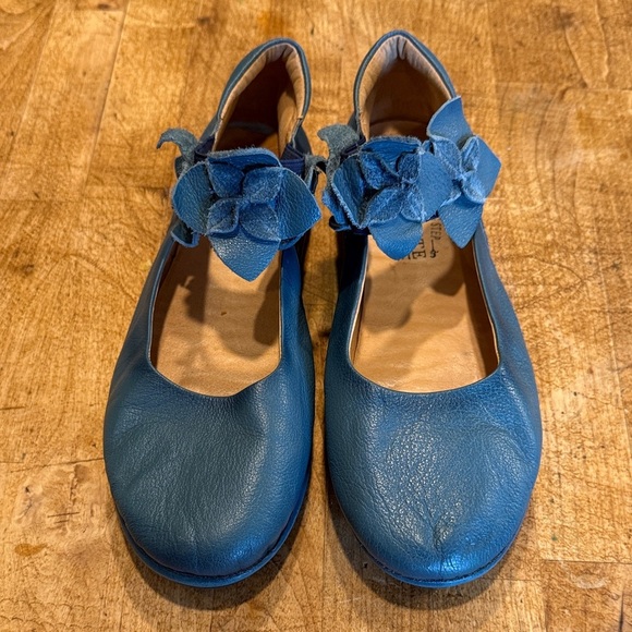 Spring Step Blue Floral Flats - Picture 1 of 4